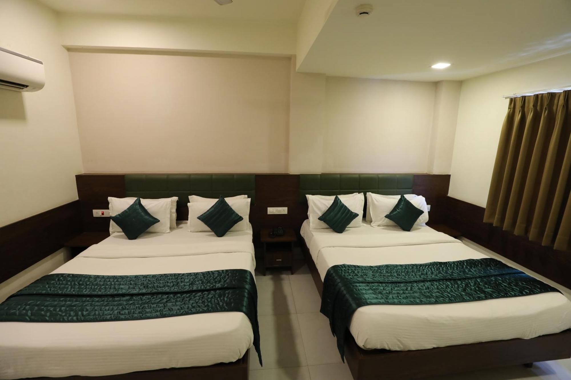 Greenotel Rooms Hazira, Surat Bagian luar foto